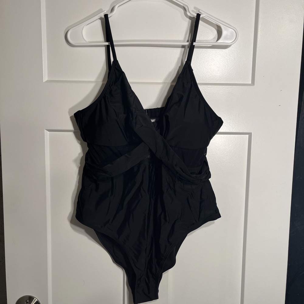 Cupshe solid mesh wrap front cutout one piece swimsuit Women's Large Black